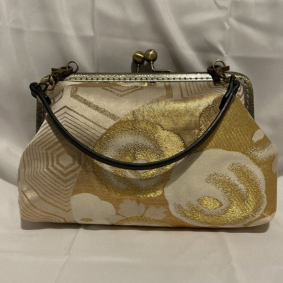 Gold Evening bag made from recycled kimono - Picture 2 of 6